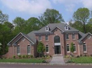 33 Goldfinch Cir, Phoenixville, PA 19460