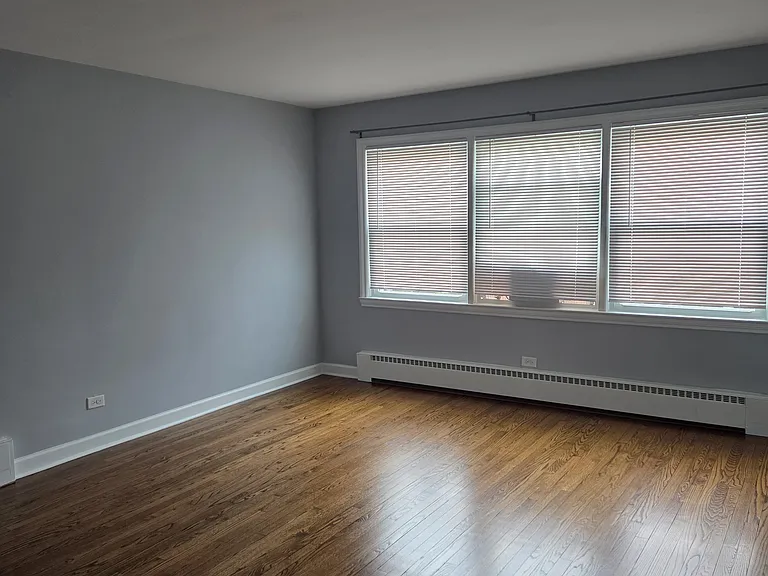 6605 N Northwest Hwy #1 — Photo 7