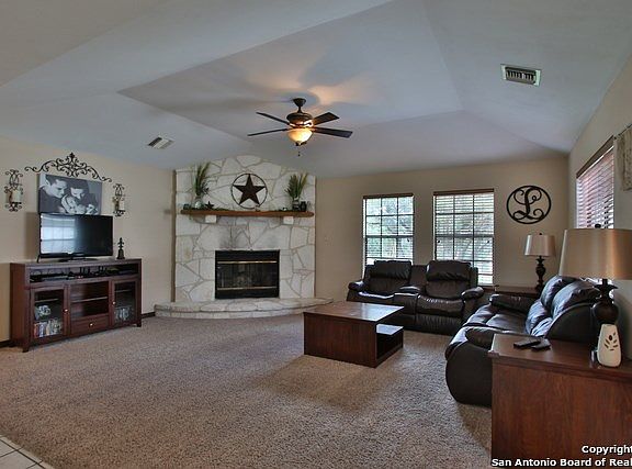 4th image of 504 Breathless View St