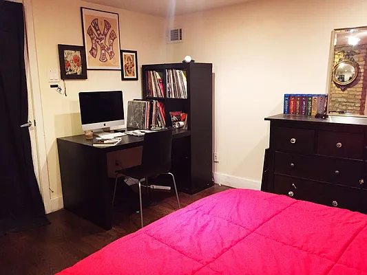 Rented by Nooklyn NYC LLC | media 4