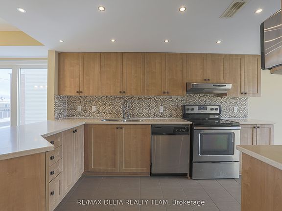 5th image of 2230 Tenth Line Rd #8
