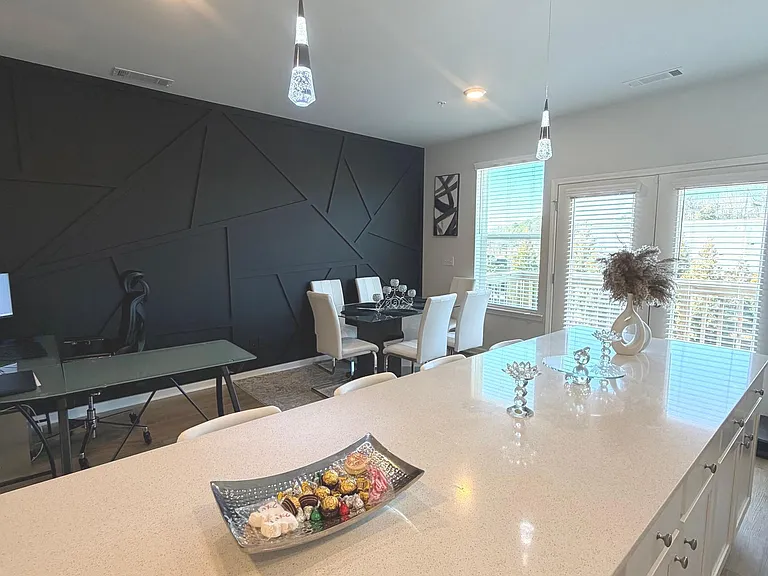 205 Wallace St — Photo 3