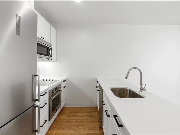 4th image of 2903 Frederick Douglass Blvd #2C
