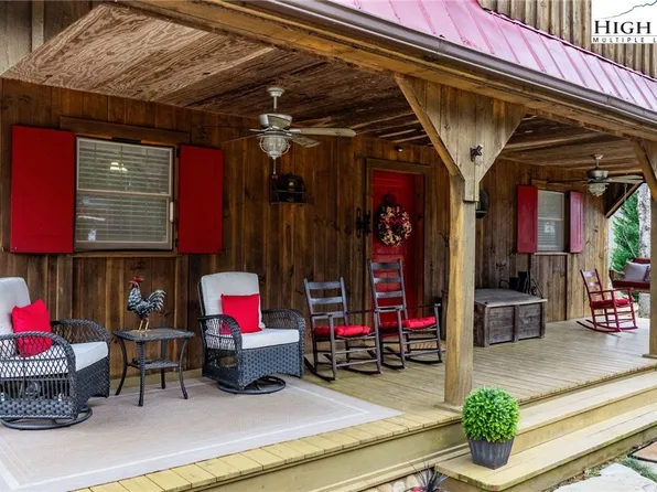 5734 Anthony Creek Road, Collettsville, NC 28611
