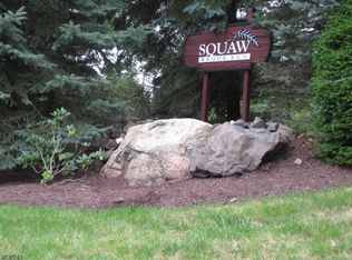 60 Hunter Rd N, Haledon, NJ 07508