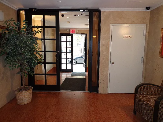 Rented by NY Space Finders Inc. | media 33