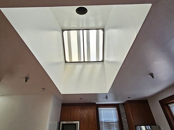 3rd image of 244 Vanderbilt Ave APT 3