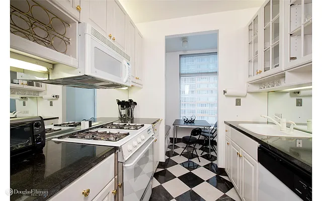 Rented by Douglas Elliman | media 2