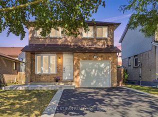 32 Twinoaks Cres, Hamilton, ON L8J2E7