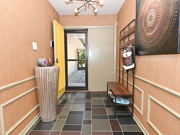5th image of 6831 Whisper Oaks Ct