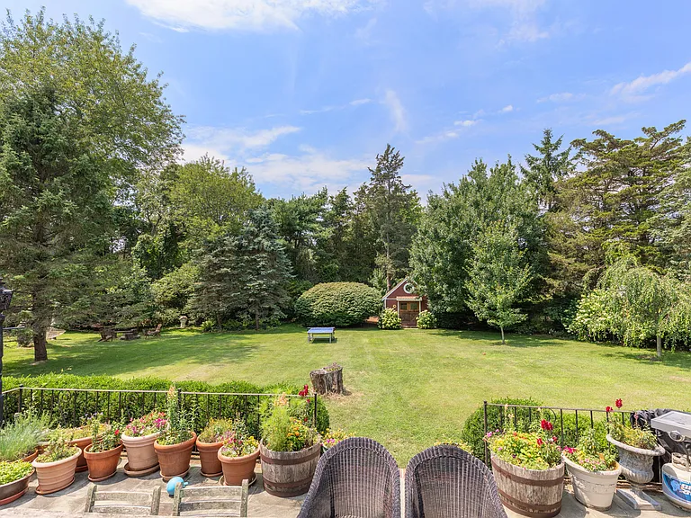 379 Ferry Rd — Photo 21