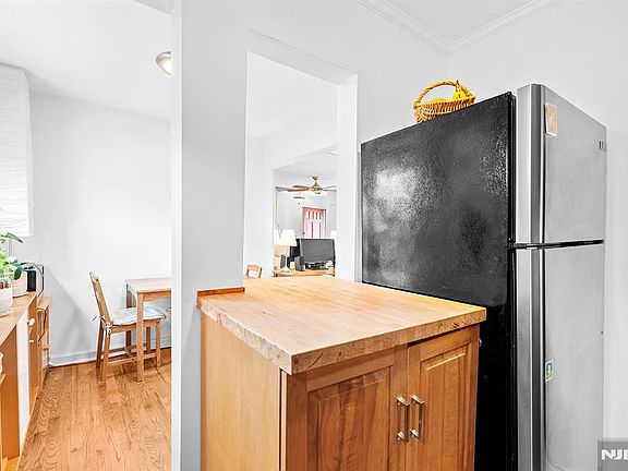5th image of 1292B Teaneck Rd