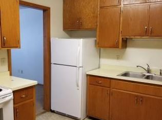 211 6th Ave SW #B, Rochester, MN 55902