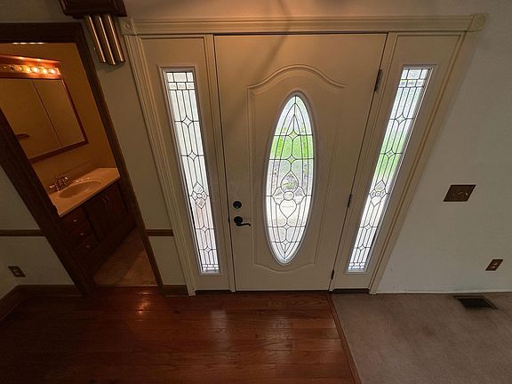 5th image of 388 Brandy Hill Ave