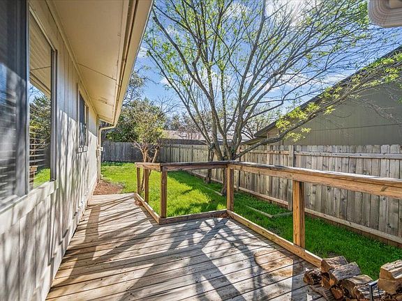 4th image of 11131 Henge Dr