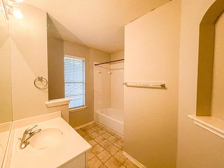 16100 Great Oaks Dr #3901 — Photo 10