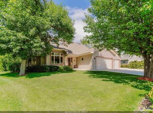 2355 Hickory Ct, Oshkosh, WI 54901