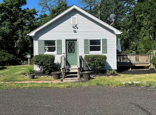1572 Main Rd, Riverhead, NY 11901