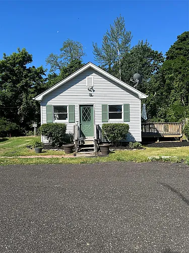 1572 Main Rd Photo 1