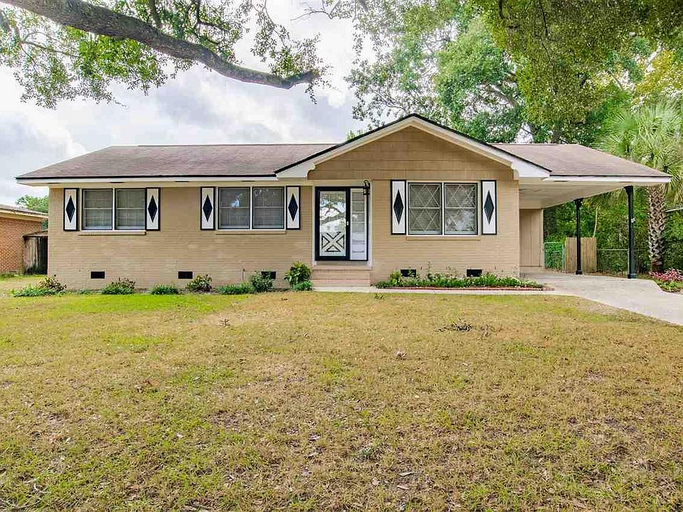 1st image of 3641 Overland Dr
