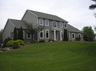 555 Cedar Pines Dr NE, Sparta, MI 49345