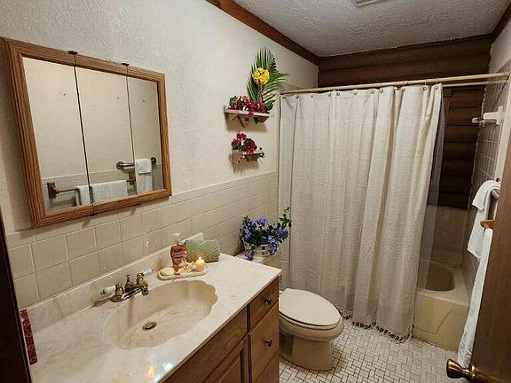 2nd image of 335 Lake June Dr