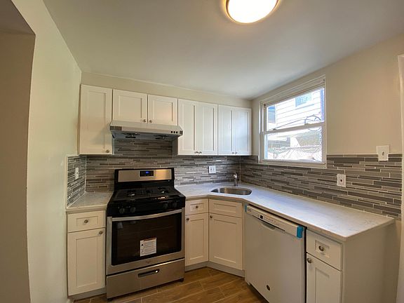 2nd image of 2444 S Beulah St