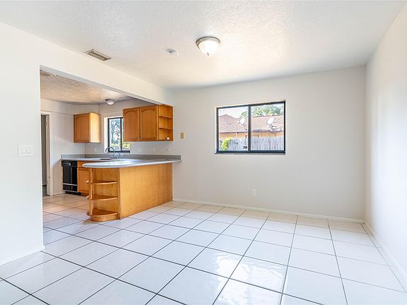 4th image of 133 Deauville Avenue