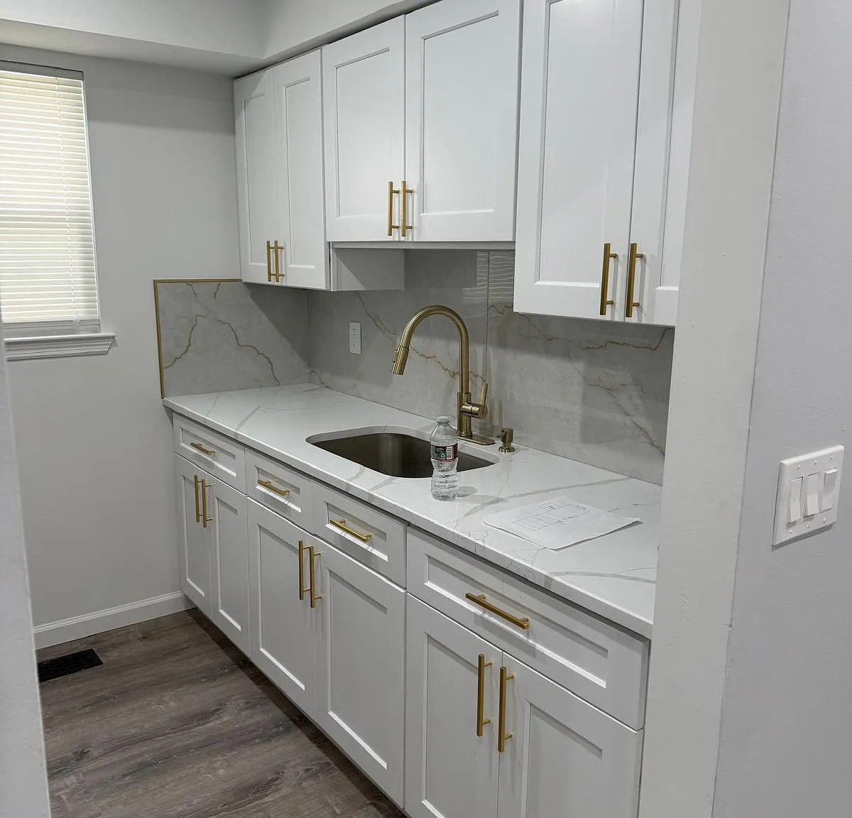 2 bed, 1000 sqft, $2,100 — Photo 4