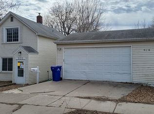 906 Wilson Ave, Saint Paul, MN 55106