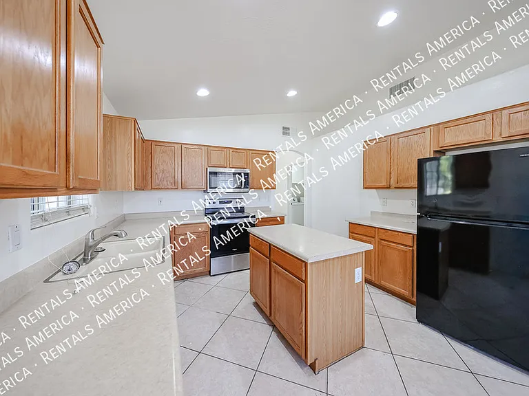 13182 W Cypress St — Photo 7