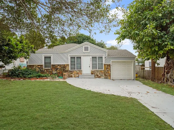 810 Ridgewood Dr, West Palm Beach, FL 33405