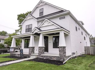 1862 Washington Blvd, Birmingham, MI 48009