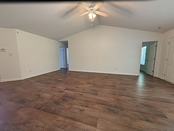 3rd image of 111 Turnstone Ct SW