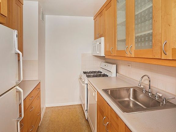 3rd image of 205 W End Ave APT 27R