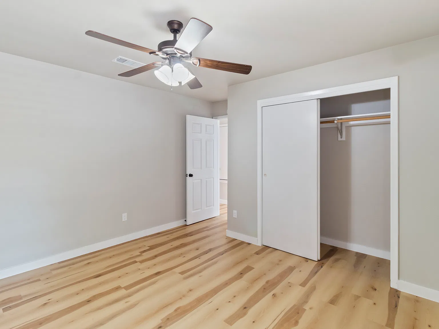 3 bed, 1235 sqft, $1,495 — Photo 2