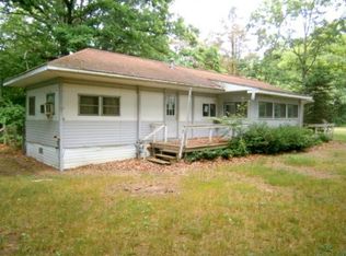1750 W Echo Dr, White Cloud, MI 49349