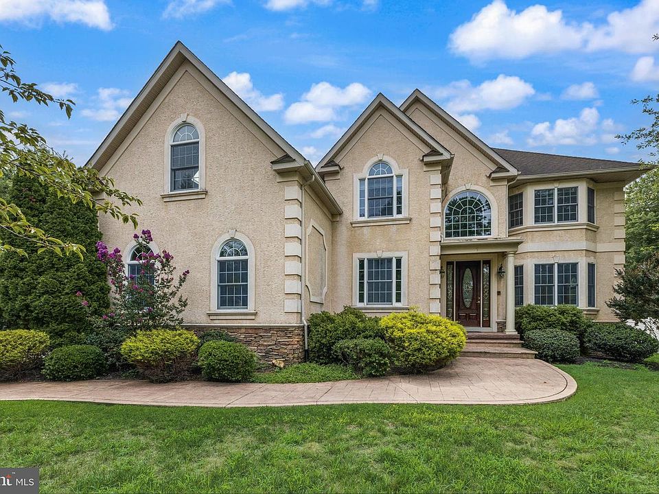 1st image of 1 Barney Ln