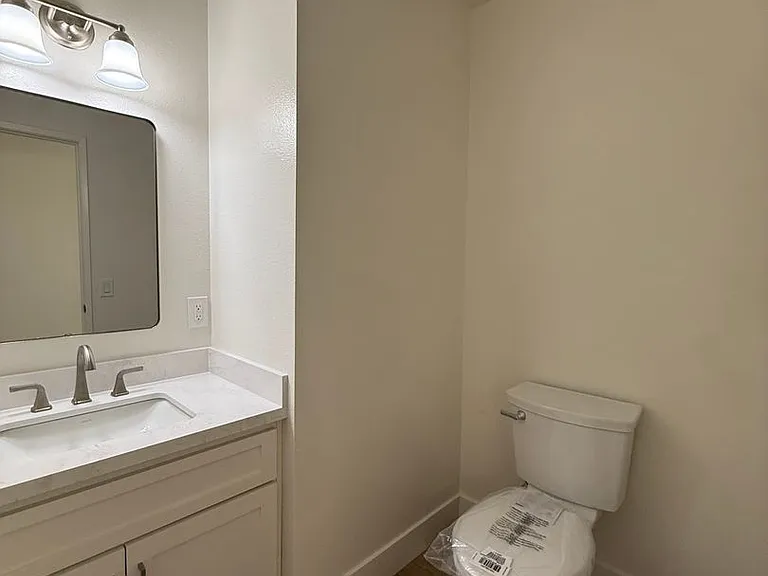 1120 Village Dr — Photo 33