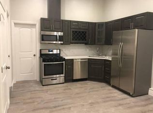 903 E 24th St, Oakland, CA 94606