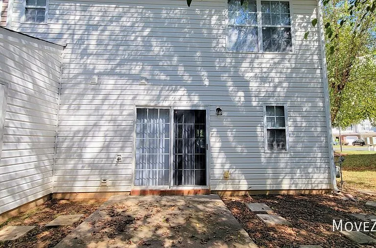 255 Luzelle Dr — Photo 15