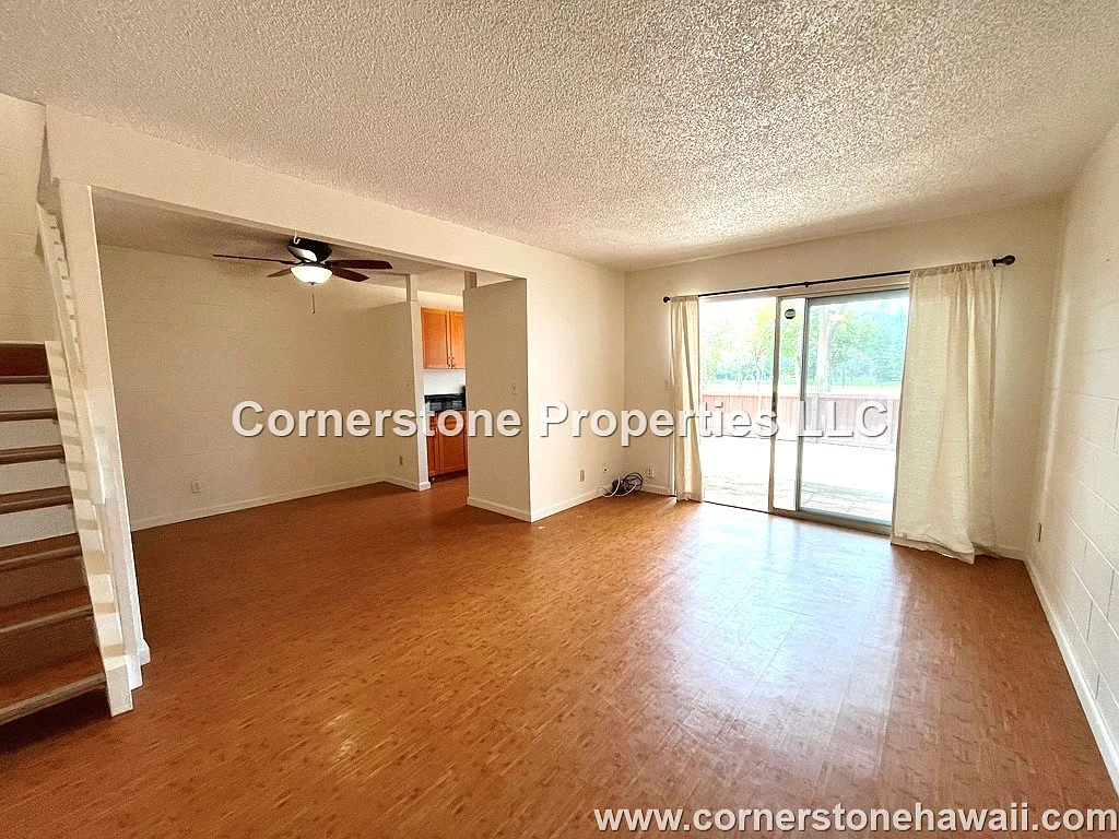 1363LI* - 1 — Photo 3