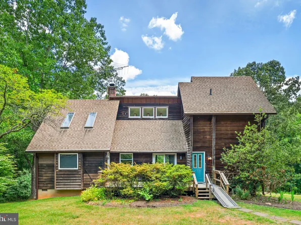 9391 Paradise Rd, Warrenton, VA 20186