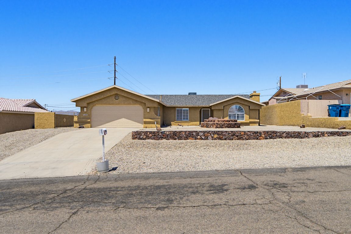 2285 Hillside Dr, Lake Havasu City, AZ 86404 | MLS #1040653 | Zillow