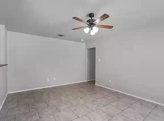 5th image of 1316 Pine Ln