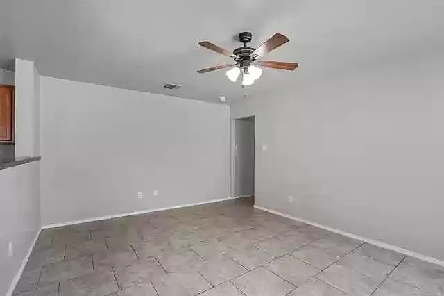 1316 Pine Ln — Photo 5