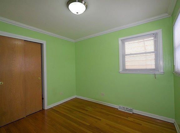 2nd image of 4435 N Keokuk Ave