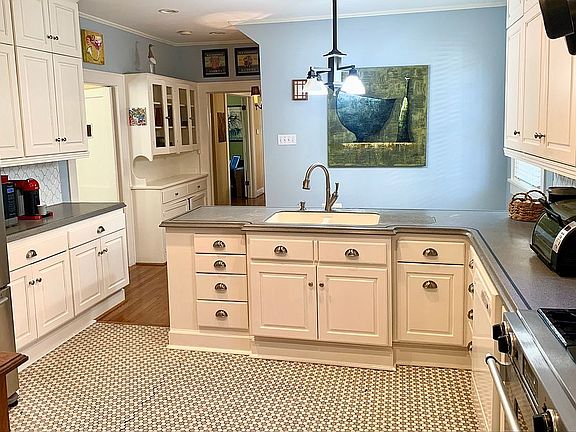 Kitchen B