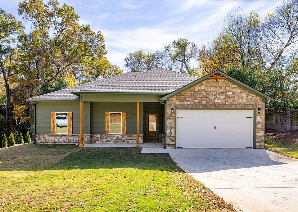 1231 30th St, Phenix City, AL 36867 | Zillow