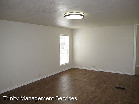 3rd image of 469 Karbo Ln